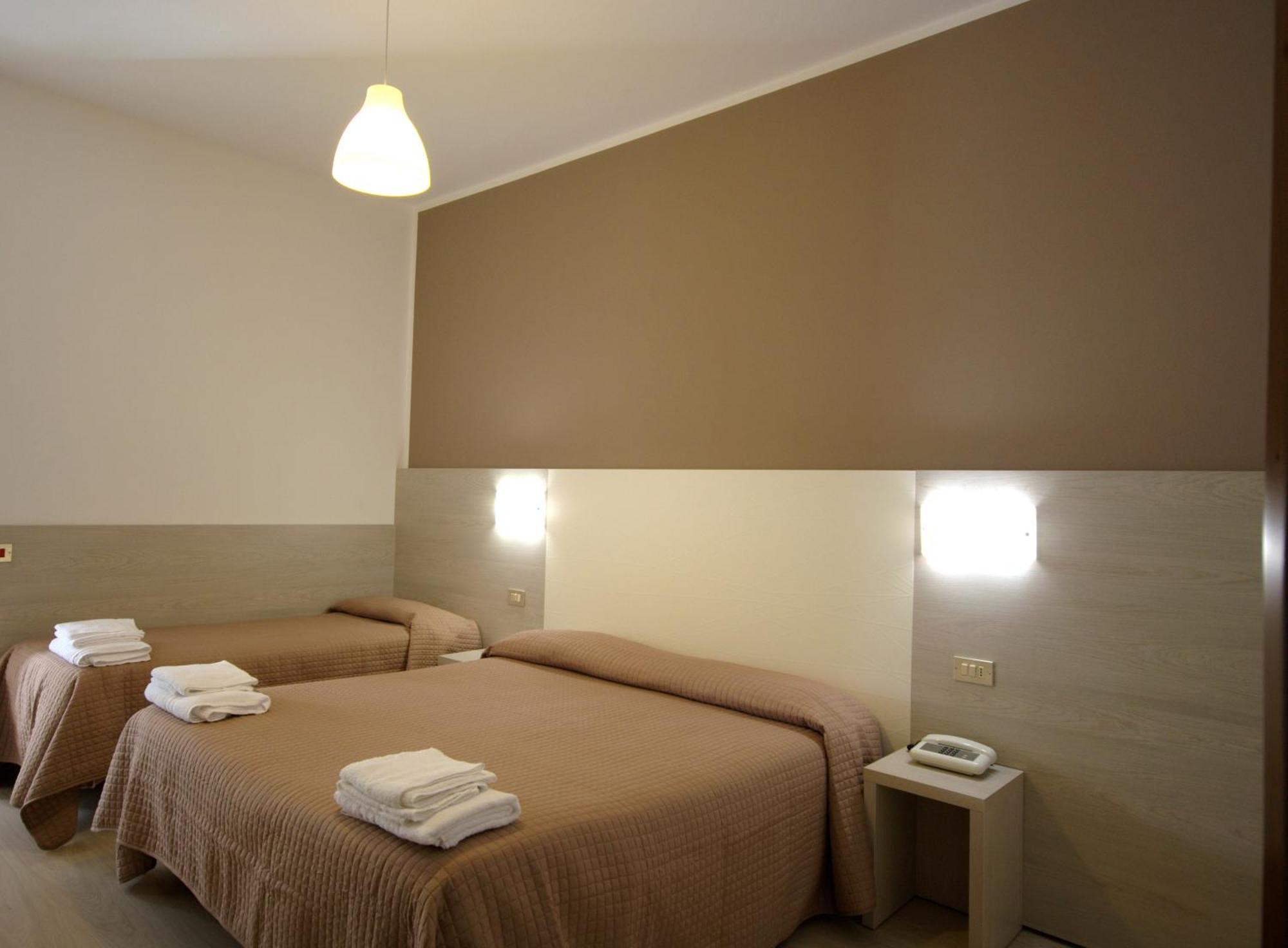 Hotel Villa Alberta B&B Cesenatico Bilik gambar
